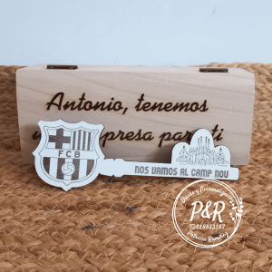 Llave personalizada para regalo de viaje al Camp Nou